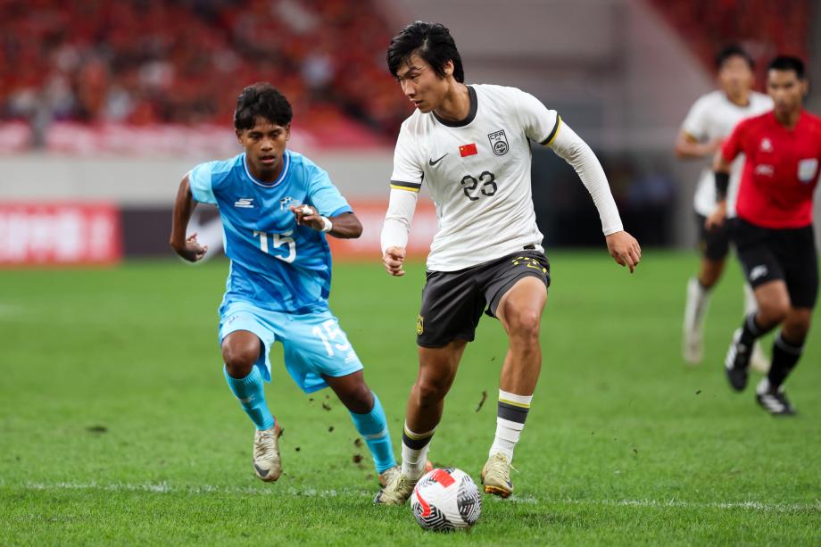 [图]U23亚洲杯预选赛-拜合拉木戴帽 中国队10-0大捷